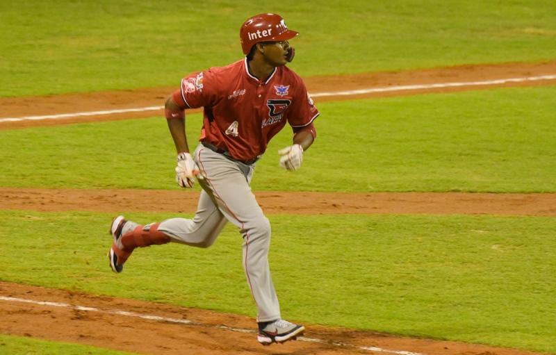  Jermaine Palacios deslumbra con Cardenales de Lara