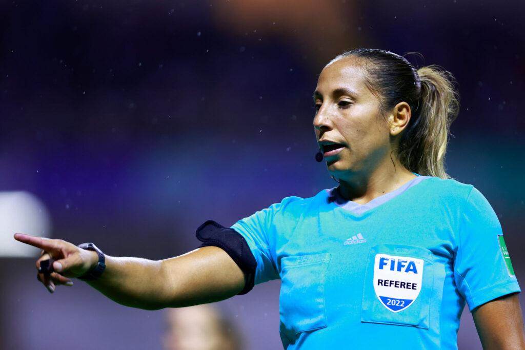 Árbitra venezolana dirigió la final del Mundial de fútbol femenino sub-20