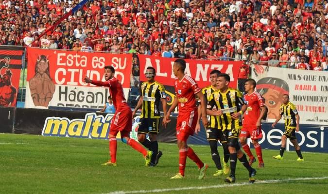 Caracas gana el clásico ante el Deportivo Táchira