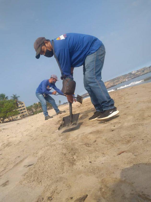 Cierre de playas en Lechería por derrame de crudo se extiende 48 horas