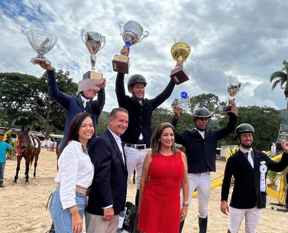 Eduardo Cariello ganó por tercera vez el Derby