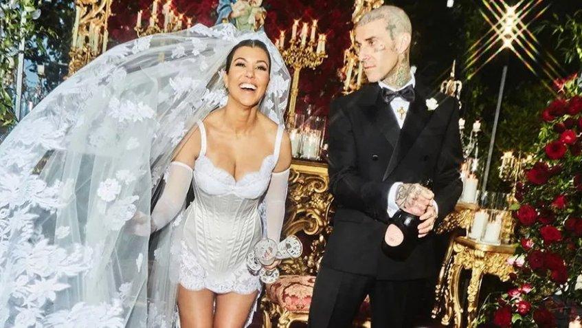 Kourtney Kardashian y Travis Barker celebran su tercera boda en Italia