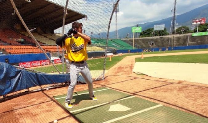 Leones cuentan en su reserva con Antonio Piñero