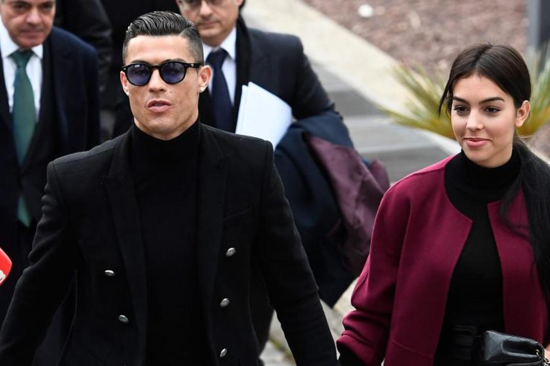 Muere uno de los hijos que esperaban Cristiano y Georgina