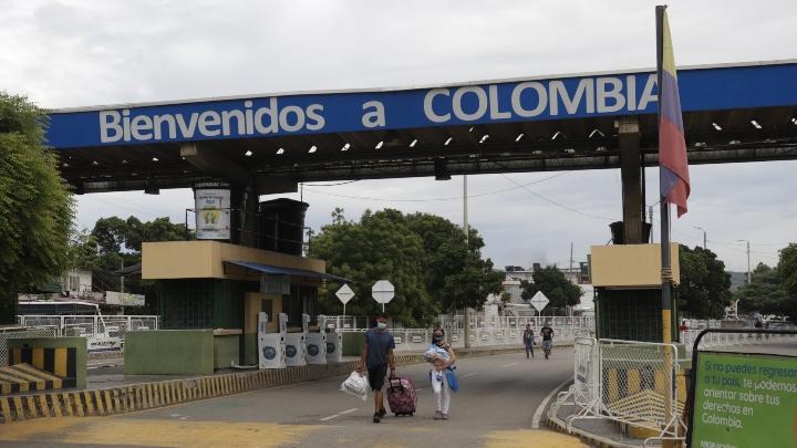 Paso por el puente internacional Simón Bolívar fue reanudado este lunes