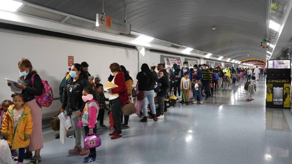 Regresan 277 venezolanos desde Perú en vuelo de Conviasa