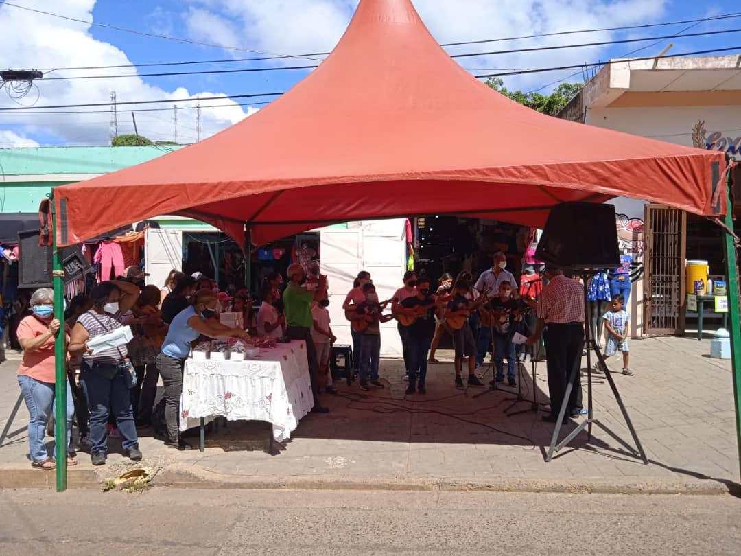 Se realizó el potazo pro-restauración de la iglesia de banco obrero