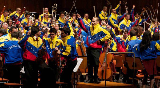 Sistema de Orquestas buscará Récord Guinness en Patio de Honor de la Academia Militar