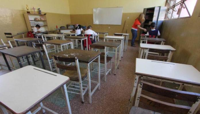 Suspende clases presenciales en escuelas que son centros de votación